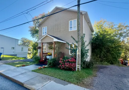 House for sale - 513 Rue Principale, Grenville, J0V 1B0