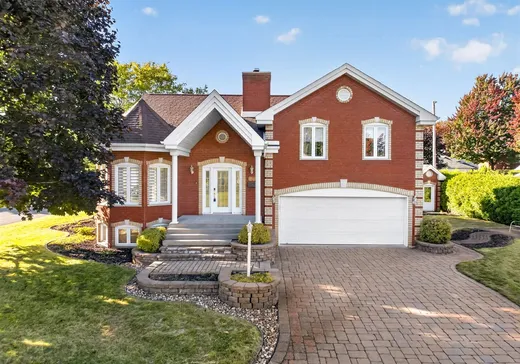 Two or more stories for sale - 915 Rue de la Vauréal, Drummondville, J2C7T1