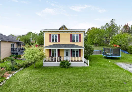 Two or more stories for sale - 1705 Rue St-Patrice E., Magog, J1X3W5