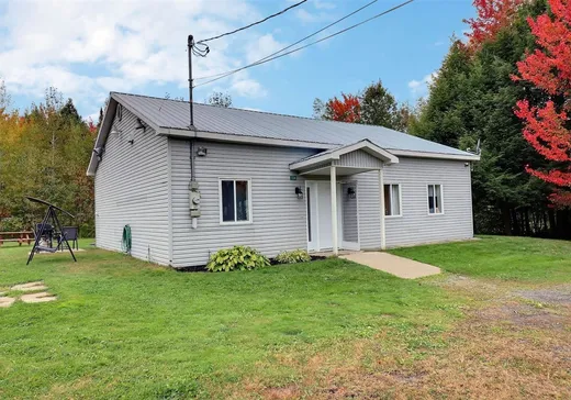 Bungalow for sale - 734 Rue Vincent, Saint-Félix-de-Kingsey, J0B2T0