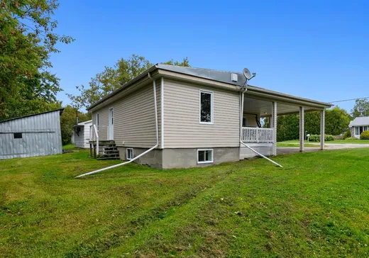 House for sale - 278 Ch. de la Rivière-Gatineau N., Maniwaki, J9E 0J8