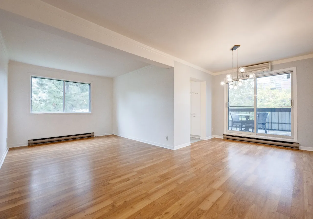 3055 Place Alton-Goldbloom — photo 3