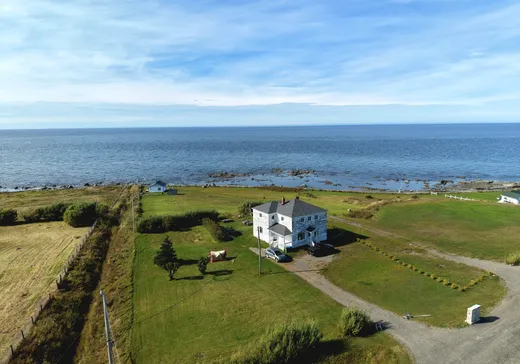 Maison à étages à vendre - 78 Route 132 O., Sainte-Félicité, G0J2K0