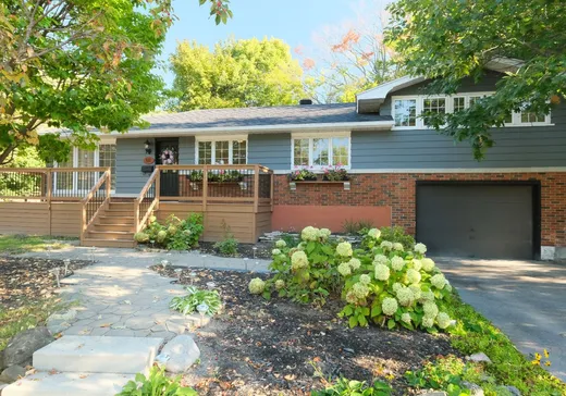 House for sale - 311 Rue Clifton, Otterburn Park, J3H 1X2