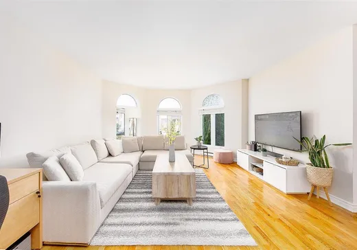 Maison à étages à vendre - 1003 Rue des Azalées, Laval (Sainte-Dorothee), H7Y2E4