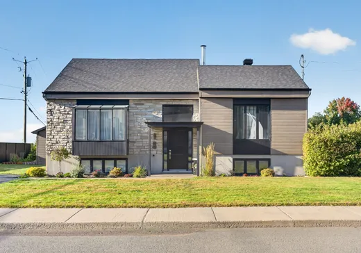Bungalow for sale - 44 Rue Principale, St-Apollinaire, G0S2E0
