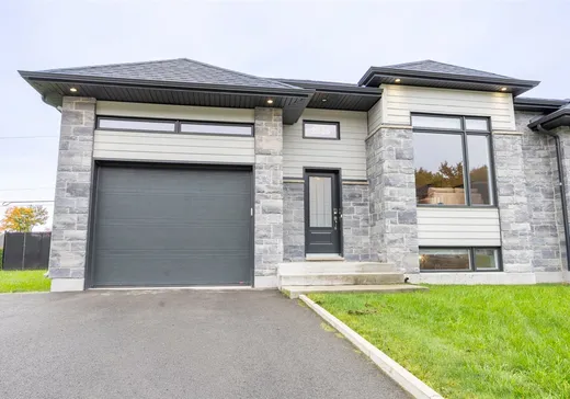 Bungalow à vendre - 2525 Boul. Hamelin, Trois-Rivières, G9C0L1