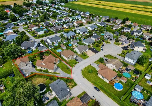 Maison à vendre - 14235 Av. des Oliviers, Saint-Hyacinthe, J2R 2J7