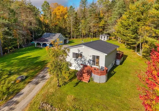 Bungalow for sale - 4364 Ch. du Tour-du-Lac-Tibériade, Rivière-Rouge, J0T1T0