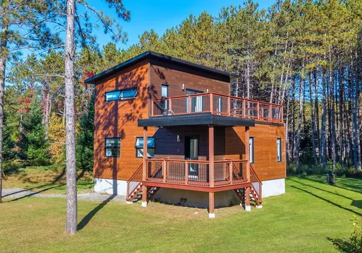 Maison à étages à vendre - 11 Rue des Sous-Bois, Mont-Tremblant, J0T1M0