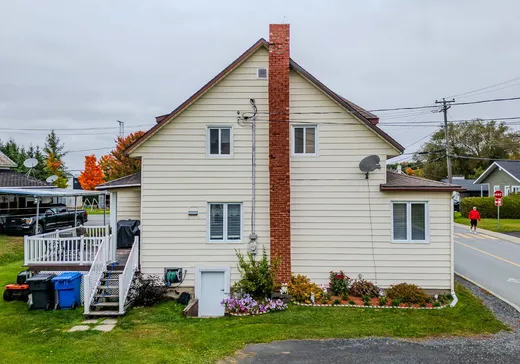 House for sale - 185 Rue de l'Église, St-Gedeon-De-Beauce, G0M 1T0
