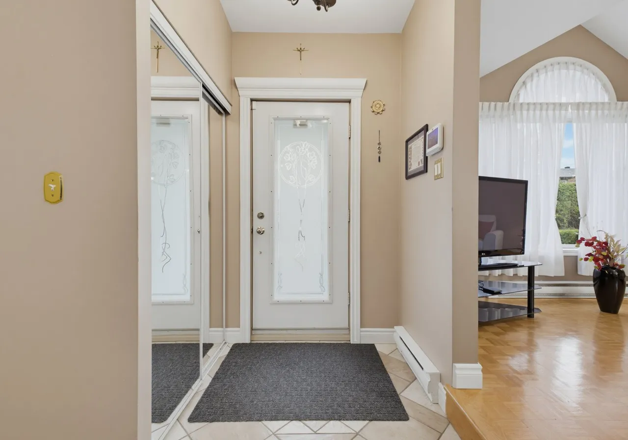 1360 Rue Hall — photo 3