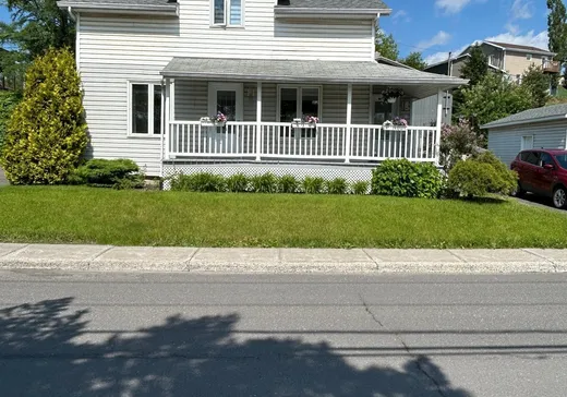Maison à étages à vendre - 78 Rue Desbiens, Amqui, G5J3P2