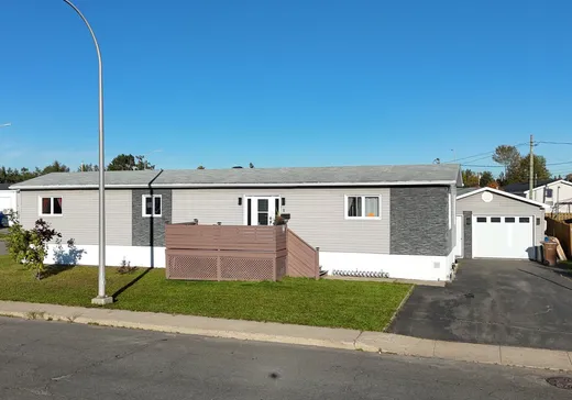 Maison à étages à vendre - 1 Rue des Becs-Scie, Sept-Îles, G4S1J7