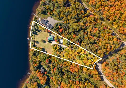 Maison à vendre - 1747 Ch. du Lac-aux-Bois-Francs O., Rivière-Rouge, J0T 1T0