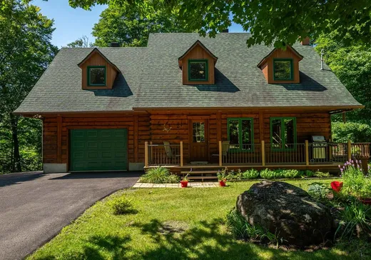 Two or more stories for sale - 21 Ch. des Papillons, Ste-Anne-Des-Lacs, J0R1B0