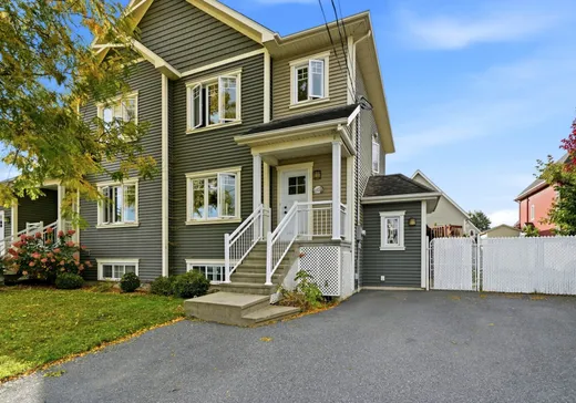 Maison à étages à vendre - 1167 Av. Paquette, Saint-Césaire, J0L1T0