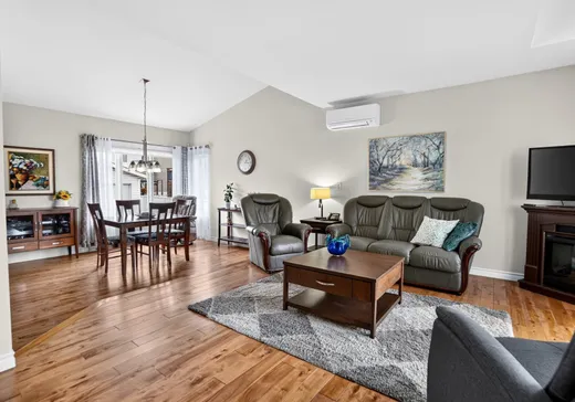 Maison à vendre - 209 Rue Rivest, Le Gardeur, J5Z 2J5