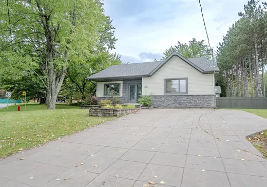 Maison à vendre - 190 Rue Genest, Val des Sources, J1T 1A9