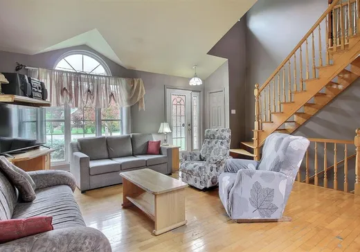 Maison à vendre - 3 2e Avenue O., Saint-Adalbert, J0A 1E0
