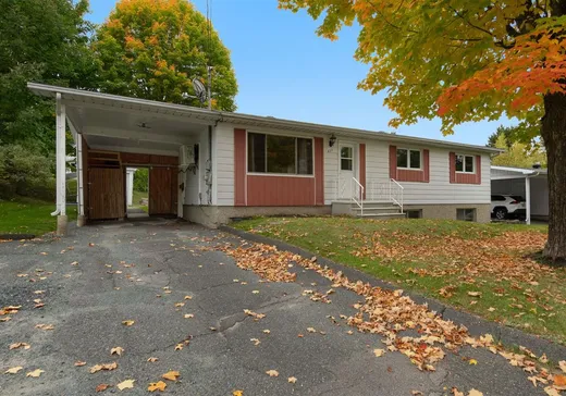 Bungalow à vendre - 425 Rue Gérard, Val des Sources, J1T1T3