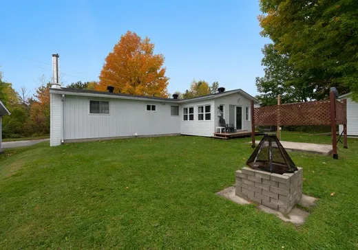 Maison à vendre - 425 Rue Gérard, Val des Sources, J1T 1T3