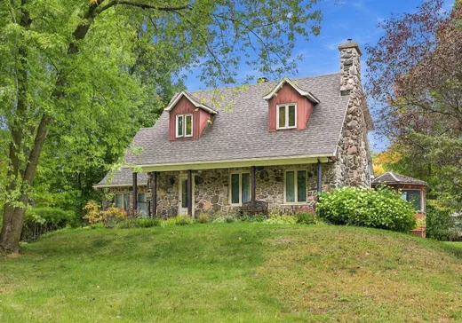 Two or more stories for sale - 50 Rue Morin, Saint-Liboire, J0H1R0