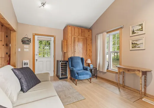 Maison à vendre - 36 Ch. Giroux, Notre-Dame-de-Pontmain, J0W 1S0