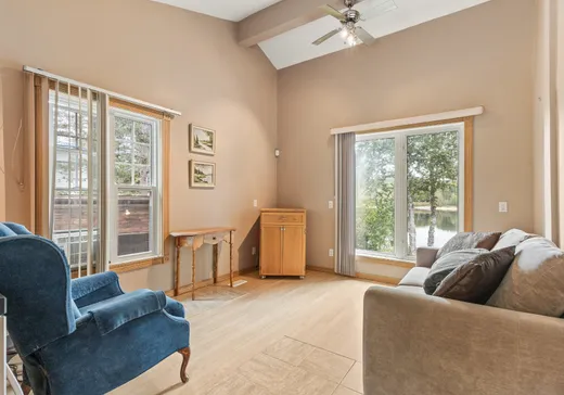 Maison à vendre - 36 Ch. Giroux, Notre-Dame-de-Pontmain, J0W 1S0