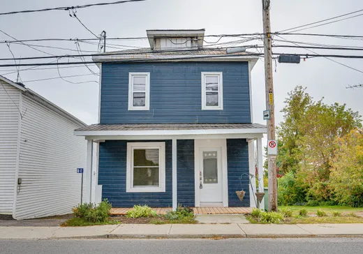 Two or more stories for sale - 481 Rue Principale, Grenville, J0V1B0