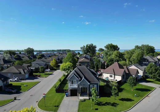 Maison à étages à vendre - 539 Rue de la Brise, Salaberry-de-Valleyfield, J6S6N2