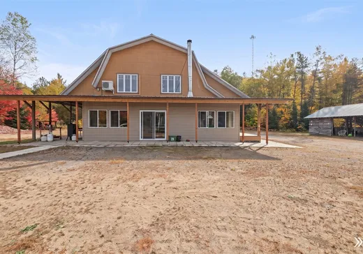 Maison à vendre - 1200 Rg du Lac-du-Castor, St-Alexis-Des-Monts, J0K 1V0