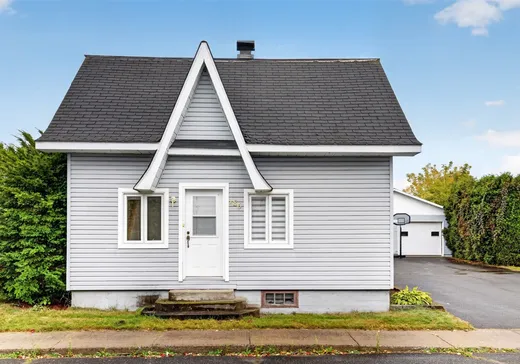 Maison à vendre - 186 Rue Gladu, St-Francois-Du-Lac, J0G 1M0