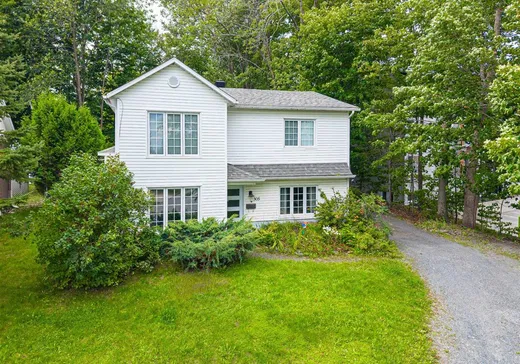 Maison à étages à vendre - 305 Rue Demers, Sherbrooke, J1E3W9