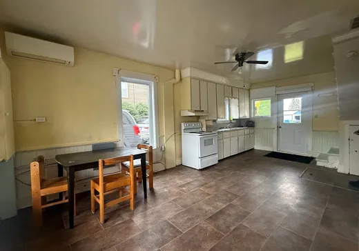 Maison à vendre - 1476 Rue Principale, Saint-Côme-Linière, G0M 1J0