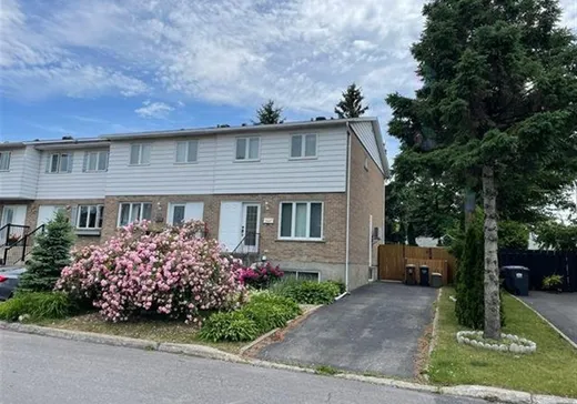 Maison à vendre - 1325 Rue Pellerin, Brossard, J4W 2L2