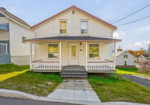 Maison à vendre - 140 Rue du Grand-Mont, Saint-Joseph-de-Beauce, G0S 2V0