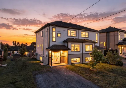Maison à vendre - 985 Rue Bégon, Rock Forest-Saint-Élie-Deauville, J1N 1C4