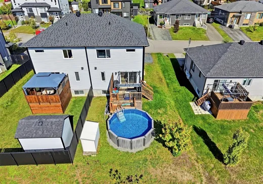 Maison à vendre - 985 Rue Bégon, Rock Forest-Saint-Élie-Deauville, J1N 1C4
