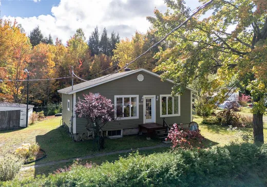 Bungalow à vendre - 150 Rue Baril, Drummondville, J2A2W2