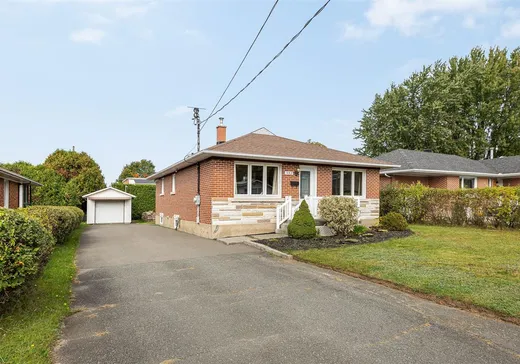 Maison à vendre - 332 Rue Laurier, Granby, J2G 5L2