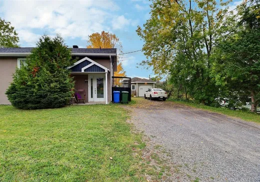 House for sale - 118 Rue St-Antoine, Amqui, G5J 3J8
