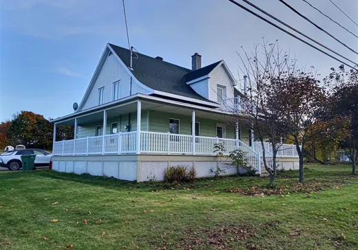 Un étage et demi à vendre - 322 Rue du Patrimoine, Cacouna, G0L1G0