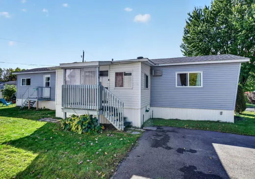 House for sale - 538 Rue Réginald-Bouchard, Sainte-Marthe-sur-le-Lac, J0N 1P0