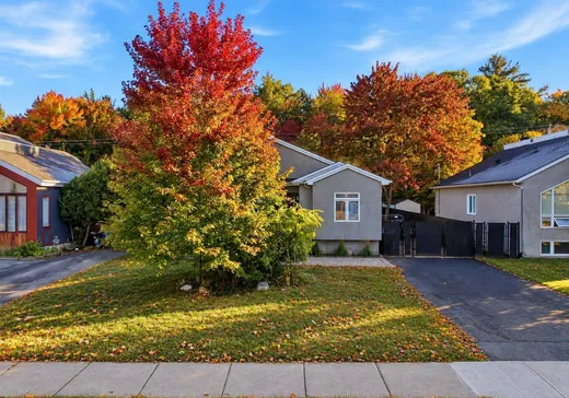 Maison à vendre - 1176 Boul. Céloron, Blainville, J7C 4Y9