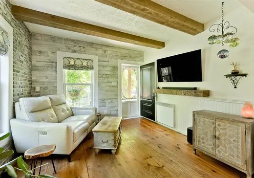 Maison à vendre - 342 Ch. Parker, Dixville, J0B 1P0