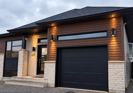 Bungalow à vendre - 17 Rue du Cardinal, Lachute, J8G0C7