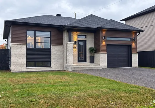 Maison à vendre - 17 Rue du Cardinal, Lachute, J8G 0C7