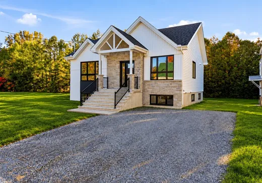 Bungalow à vendre - 846 Rue St-Pierre, Massueville, J0G1K0
