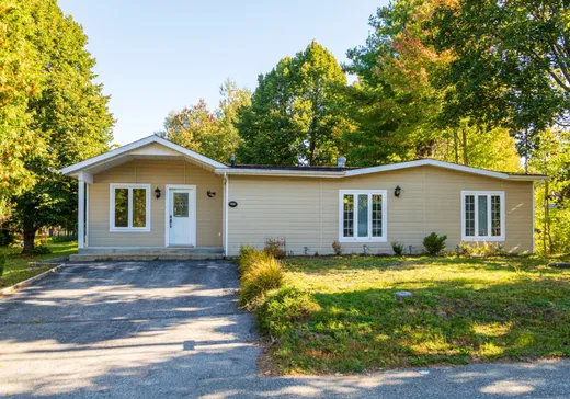 Maison à étages à vendre - 3360 Rue des Pivoines, Cap-De-La-Madeleine, G0X3J0